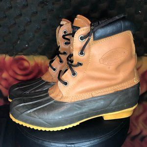 rugged outback Duck Boots women Size 9